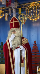 St Nicolas arrives by boat